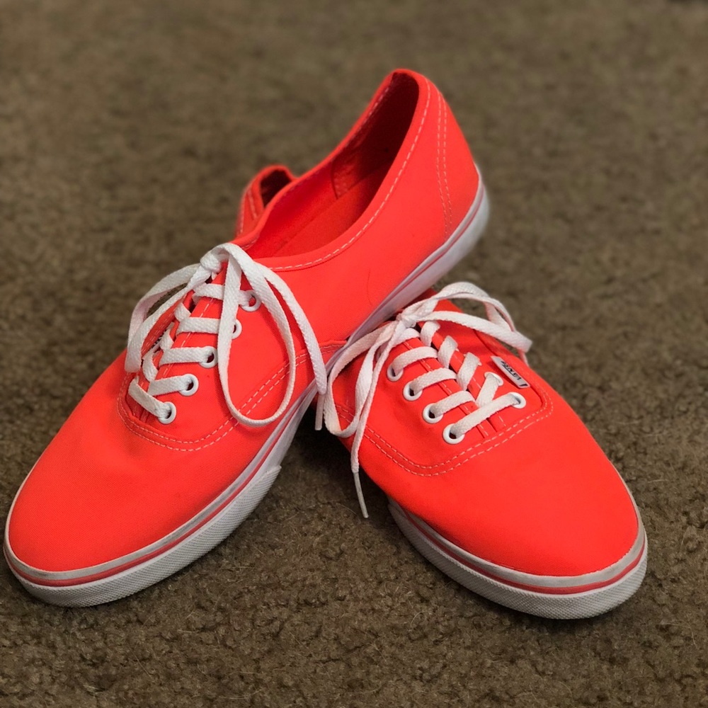 Women’s Coral Lo Pro Vans